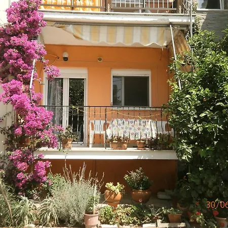 Apartment Ioannis Avrades *