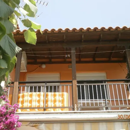 Ioannis Avrades Apartment *