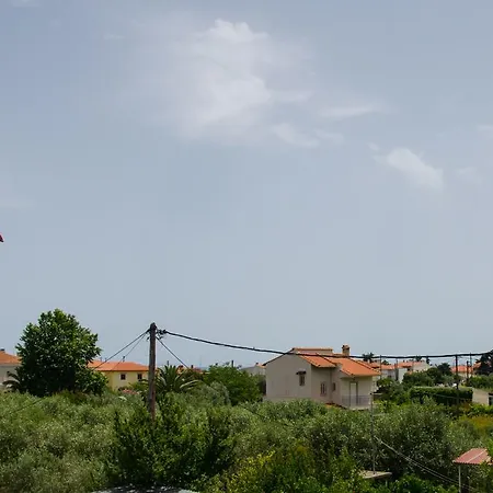 Apartment Ioannis Avrades *