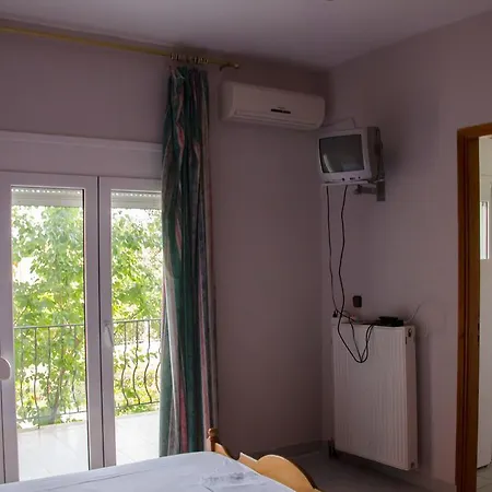 Apartment Ioannis Avrades *