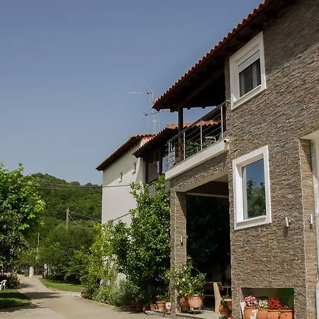 Apartment Ioannis Avrades *